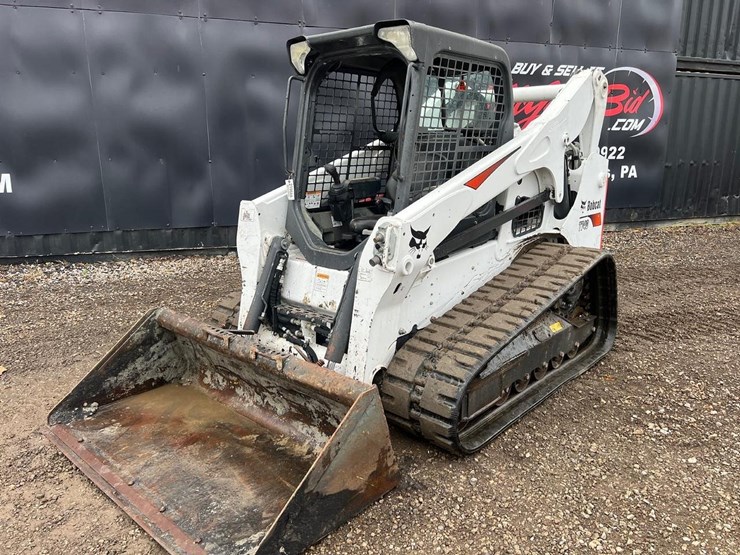 2022-bobcat-t740-skid-steer-loader-image-2
