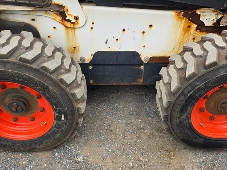 2014-bobcat-s770-image-11