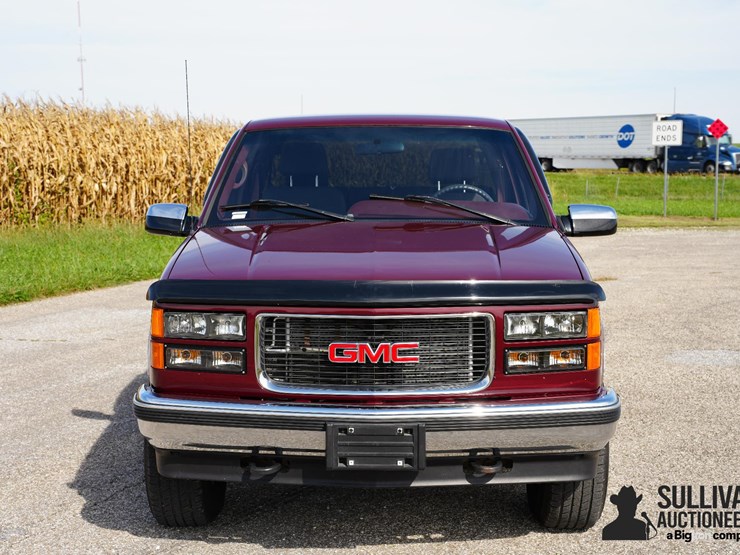 run-#139---1996-gmc-sierra-1500-4x4-stepside-pickup-image-2