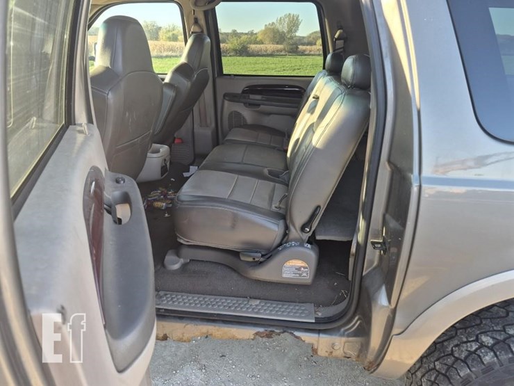 2003-ford-excursion-eddie-bauer-image-10