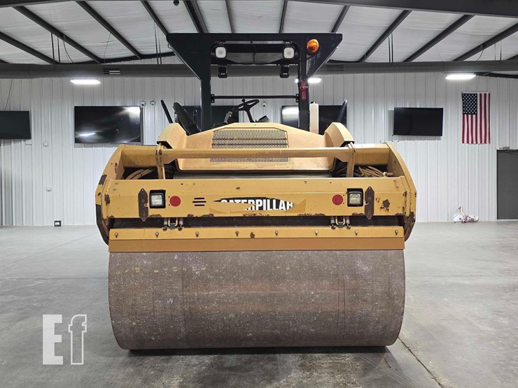 2009-caterpillar-cb64-image-8