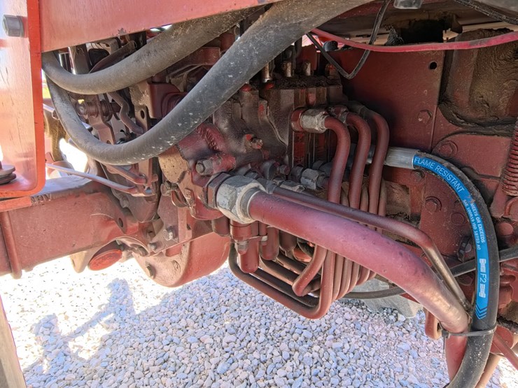 #1026-•-allis-chalmers-7000-tractor-image-57