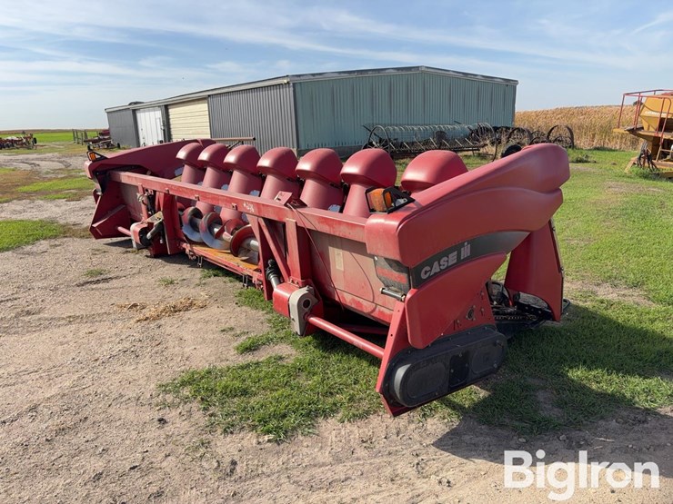 2002-case-ih-2208-8r30-corn-head-image-5