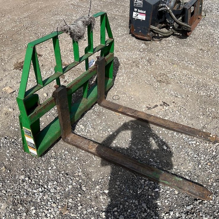 John Deere 48” Tractor Loader Pallet Forks