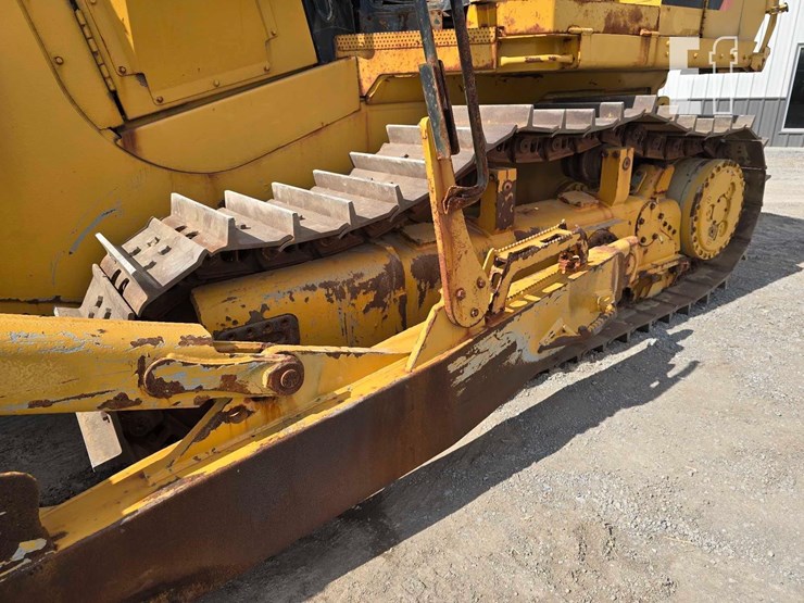 2017-caterpillar-d7e-image-30