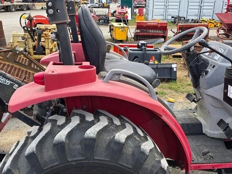 mahindra-1526-image-22