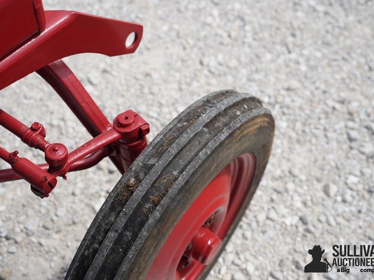 run-#119---1948-avery-v-2wd-tractor-image-15