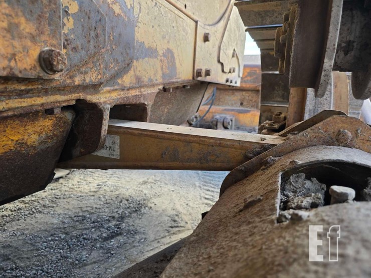 caterpillar-d6d-image-33