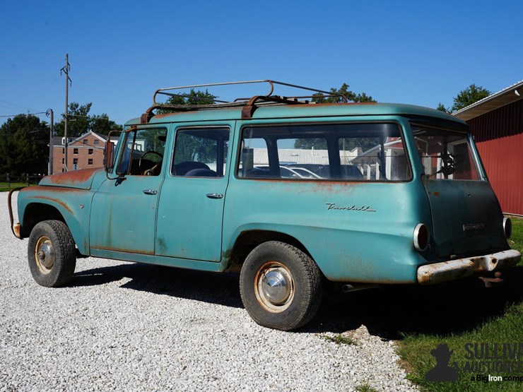 run-#12---1968-international-1100-travelall-4x4-image-7
