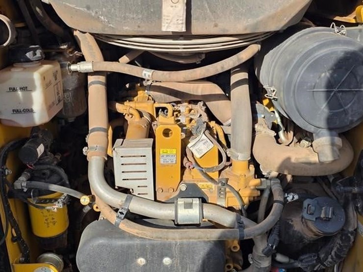 2019-caterpillar-259d3-image-42