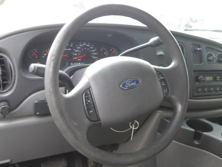 2006-ford-e350-image-18