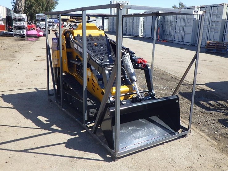 2026-cfg-kjt27-skid-steer-loader-image-2