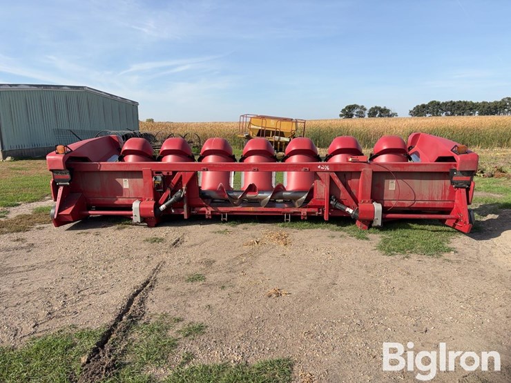 2002-case-ih-2208-8r30-corn-head-image-6