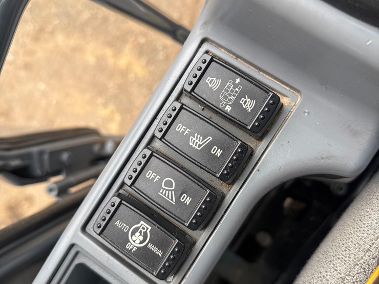 2019-deere-160g-lc-image-41