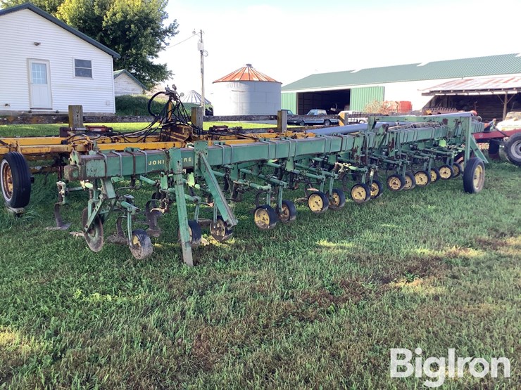 john-deere-er014-rear-mount-cultivator-image-3