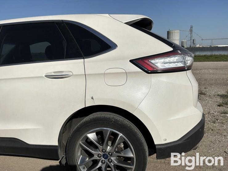 2017-ford-edge-titanium-awd-suv-image-13