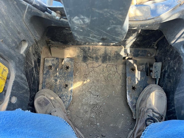 2023-bobcat-t66-skid-steer-loader-image-27