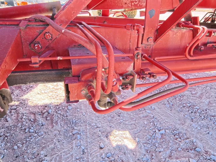 #1029-•-new-holland-1033-small-square-bale-stacker-image-27