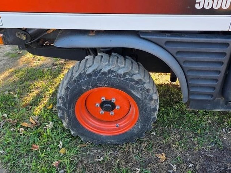 2010-bobcat-toolcat-5600-image-13
