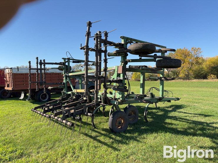 john-deere-1610-25'-chisel-plow-image-5