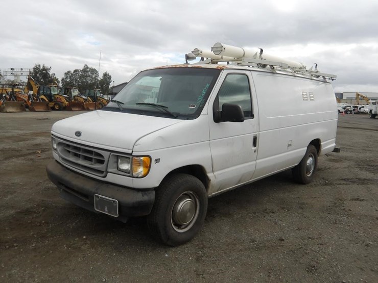 2002-ford-e350-image-2