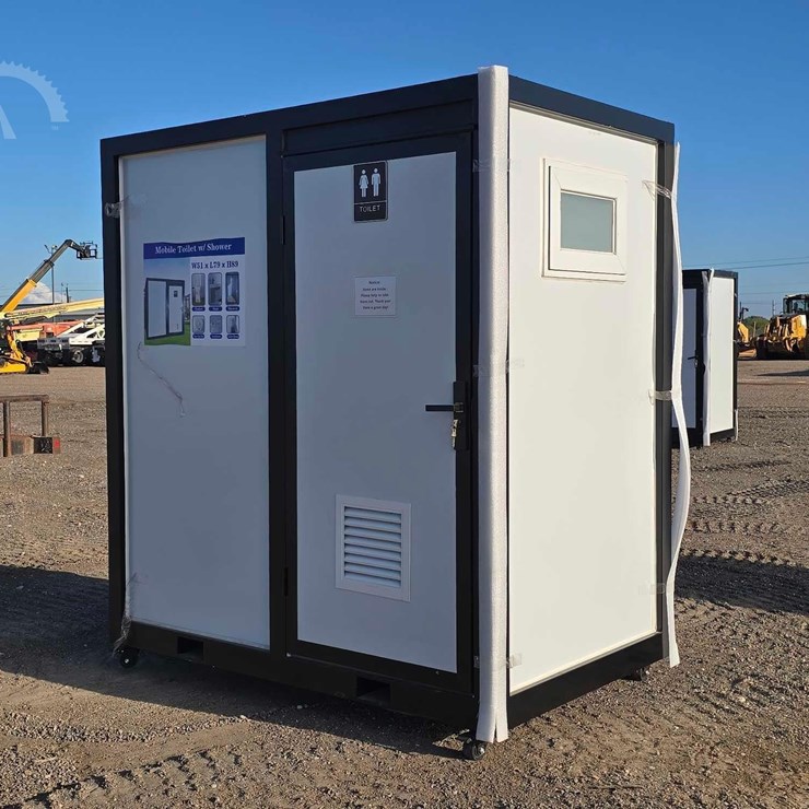MOBILE TOILET WITH SHOWER