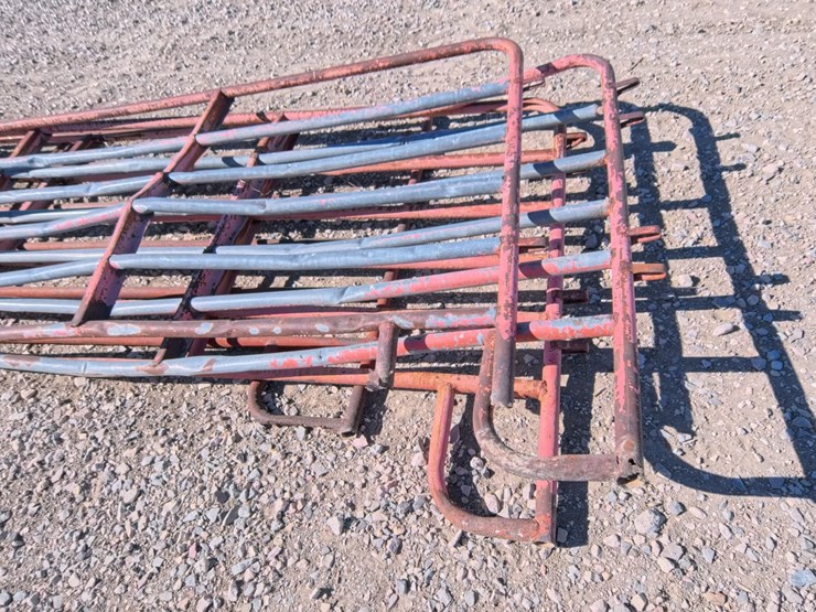 #2018-•-16ft-corral-panels-(4-count)-image-3