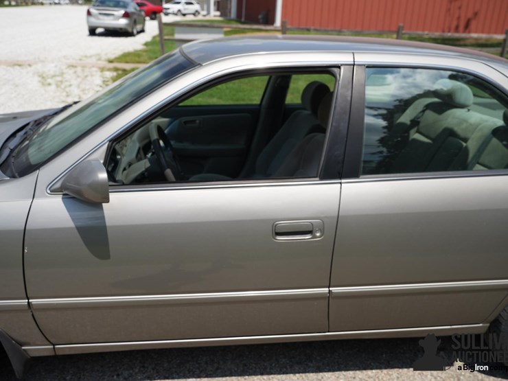 run-#167---1998-toyota-camry-clx-sedan-image-14