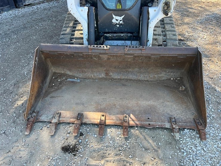 2023-bobcat-t66-skid-steer-loader-image-12