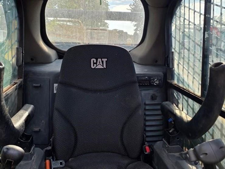 2019-caterpillar-259d3-image-46