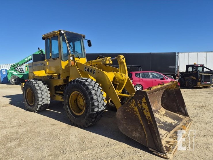 1991-deere-544e-image-4