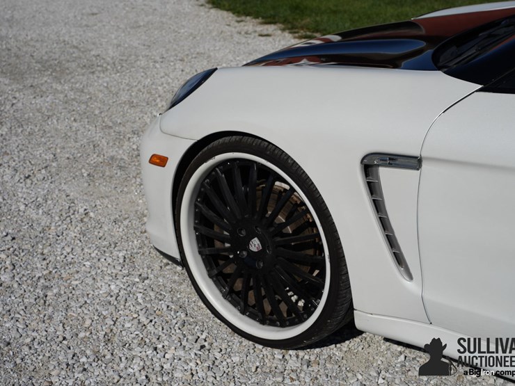 run-#113---2013-porsche-panamera-2-image-13