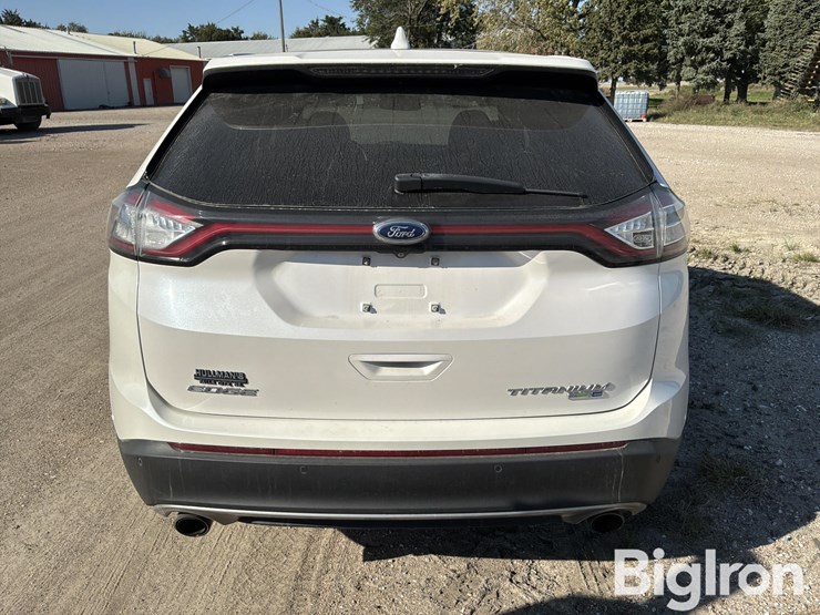 2017-ford-edge-titanium-awd-suv-image-15