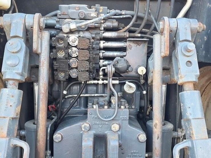 ford-8670-image-23