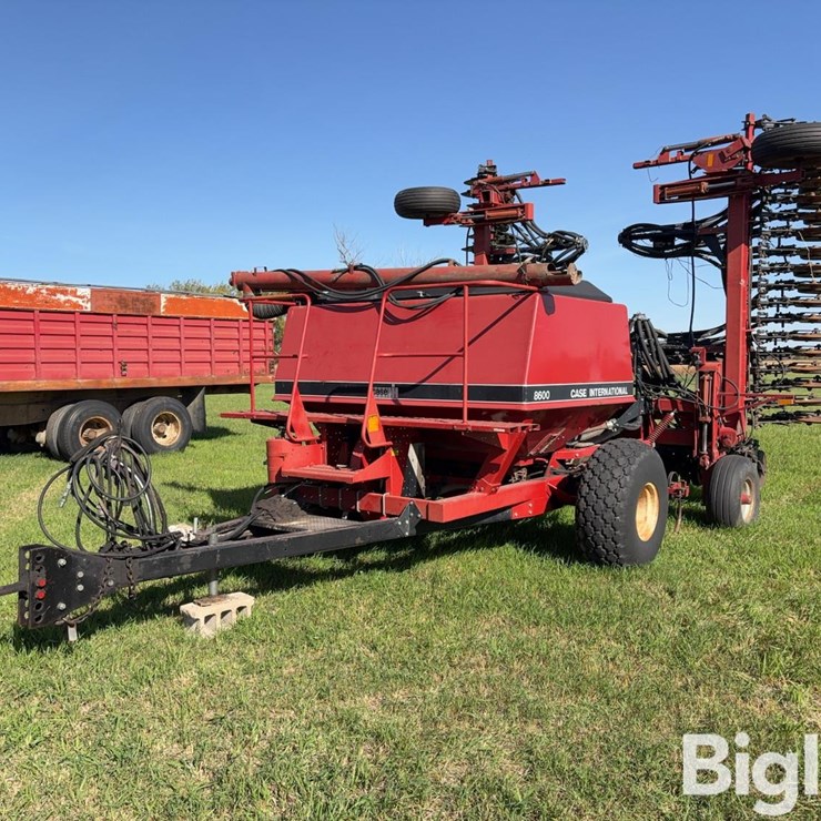 Case IH 8600 Air Seeder