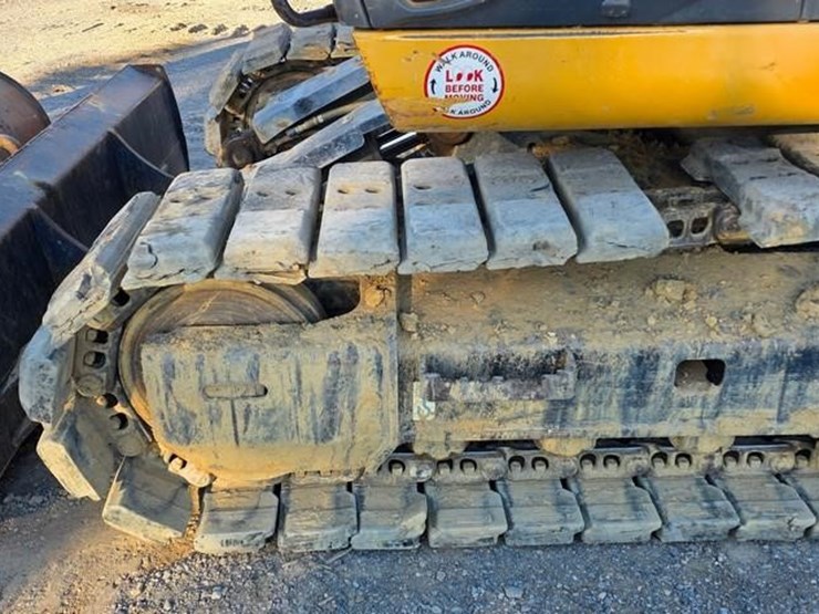 2015-deere-135g-image-33