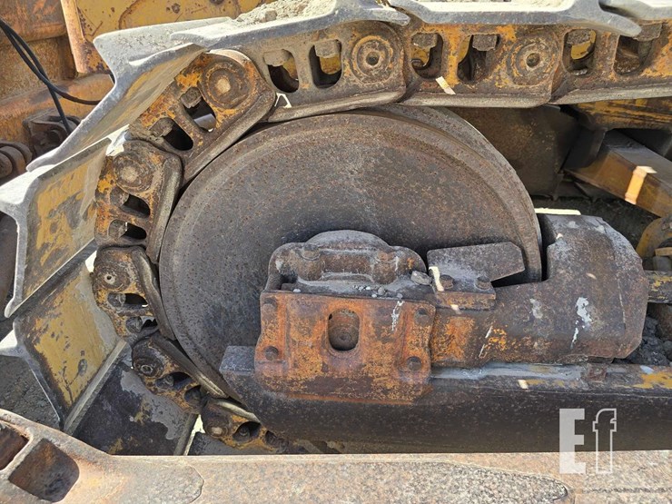 caterpillar-d6d-image-22