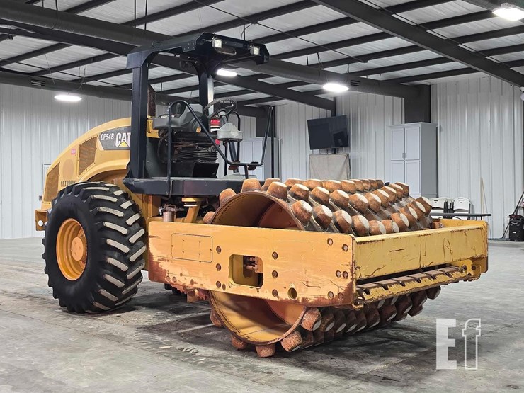 2012-caterpillar-cp54b-image-2