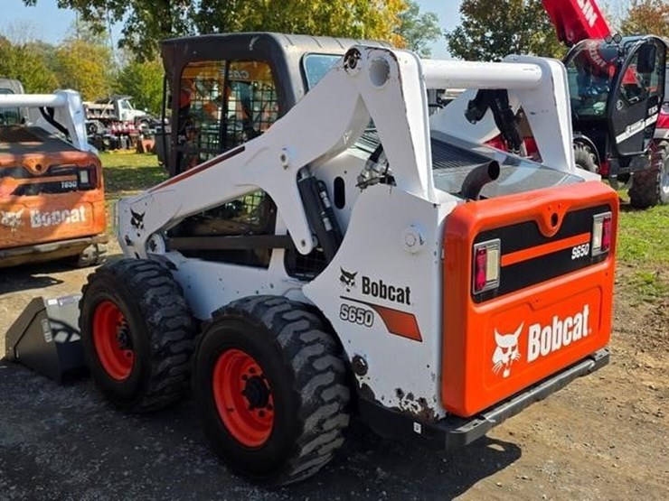 2016-bobcat-s650-image-4