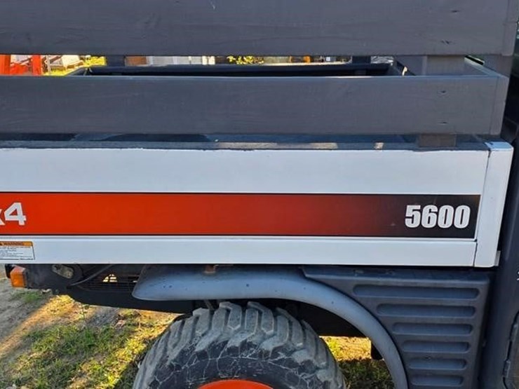 2010-bobcat-toolcat-5600-image-14