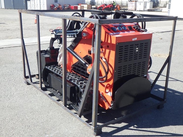 2026-agt-lrt23-skid-steer-loader-image-4