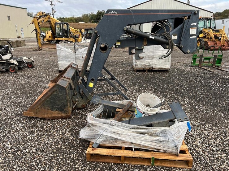 buhler-allied-695-loader-w/-74”-bucket-image-4