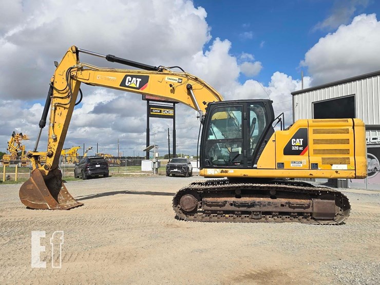 2018-caterpillar-320gc-image-5