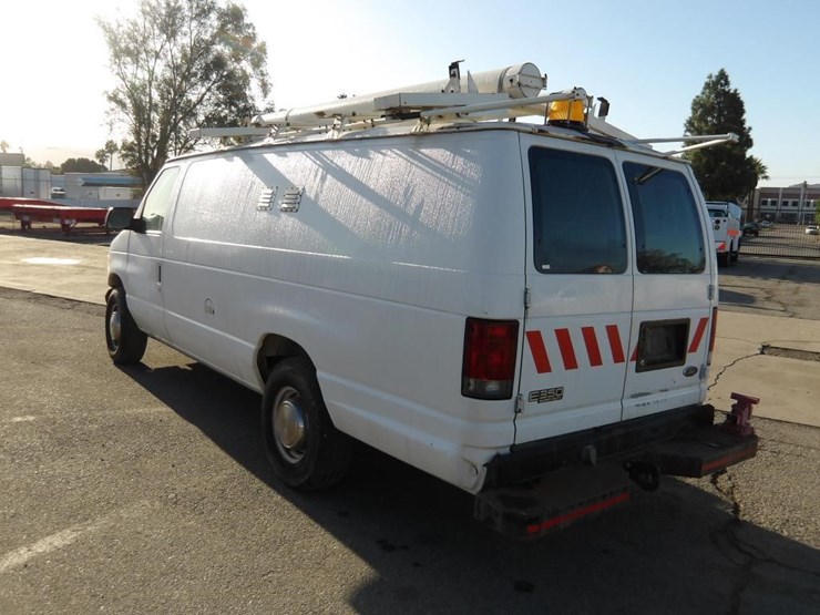 2002-ford-e350-image-5