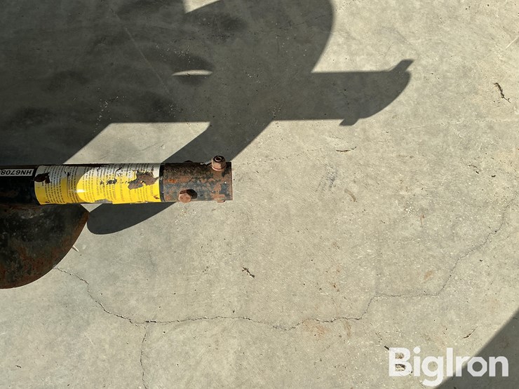 skid-steer-auger-image-9