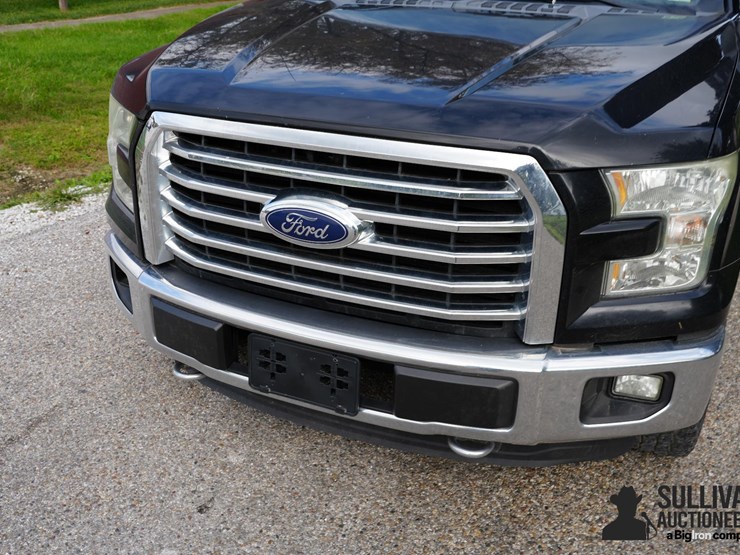 run-#44---2016-ford-f150-xlt-crew-cab-4x4-pickup-image-9