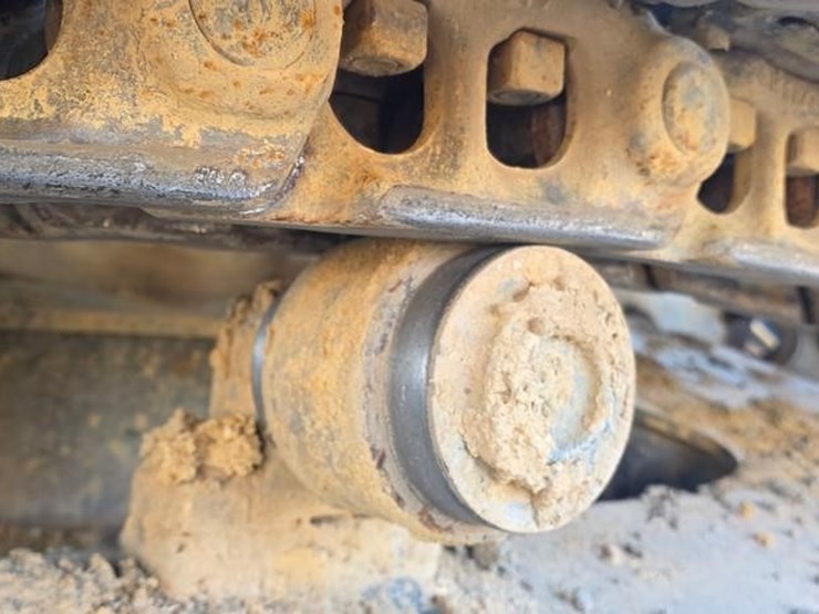 2015-deere-135g-image-21