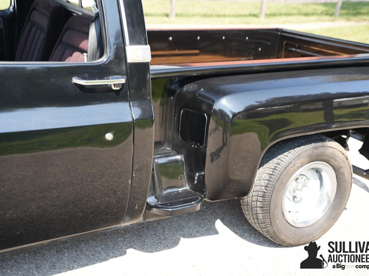 run-#138---1984-gmc-sierra-c1500-stepside-pickup-image-15