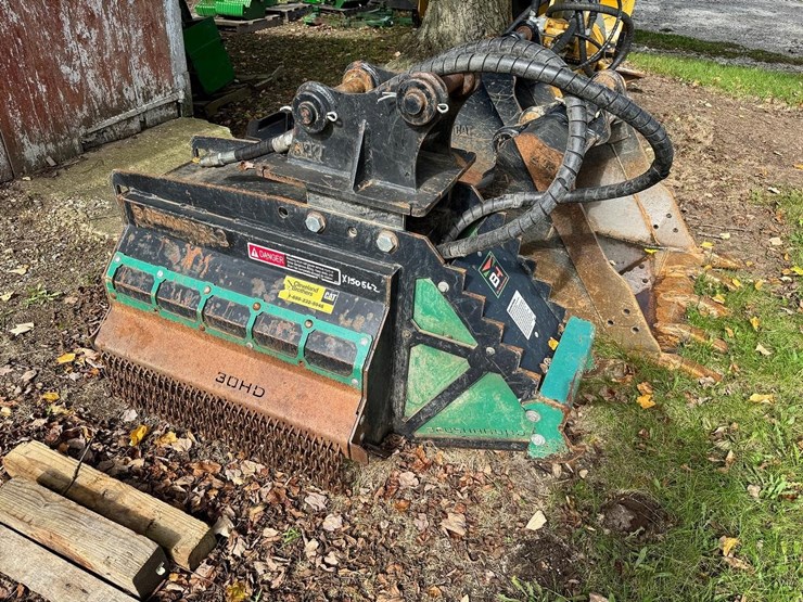 2016-brushhound-excavator-30hd-brush-cutter-image-1