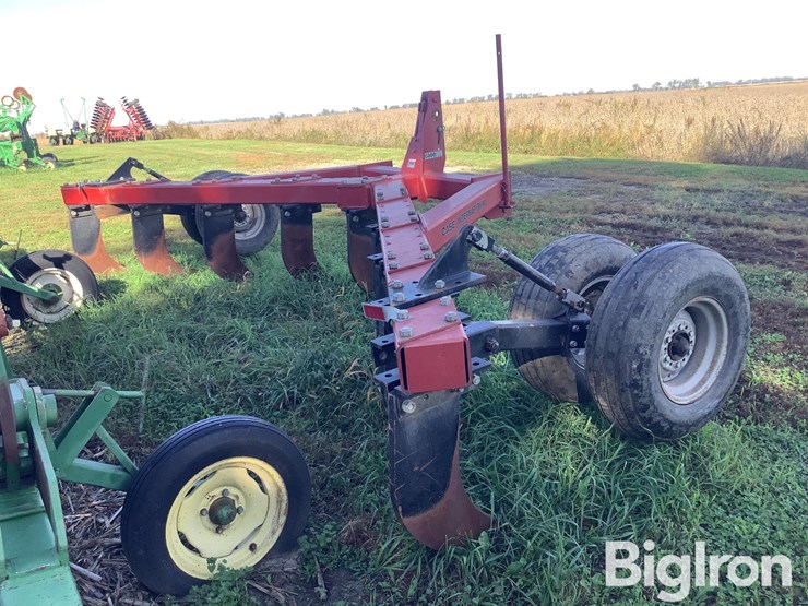 case-ih-14-v-ripper/subsoiler-plow-image-5